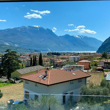 Visioni Lake View Boutique Rooms & Breakfast - Adults Friendly Riva del Garda Exteriör bild