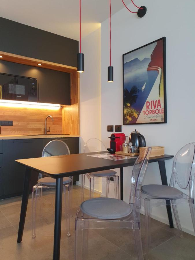 Visioni Lake View Boutique Rooms & Breakfast - Adults Friendly Riva del Garda Exteriör bild