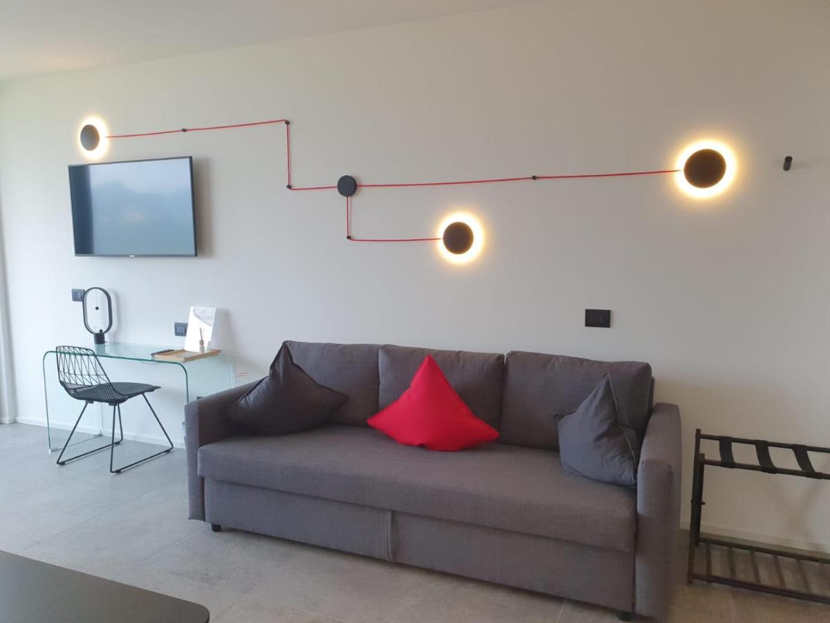 Visioni Lake View Boutique Rooms & Breakfast - Adults Friendly Riva del Garda Exteriör bild