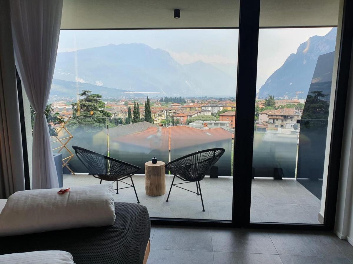 Visioni Lake View Boutique Rooms & Breakfast - Adults Friendly Riva del Garda Exteriör bild
