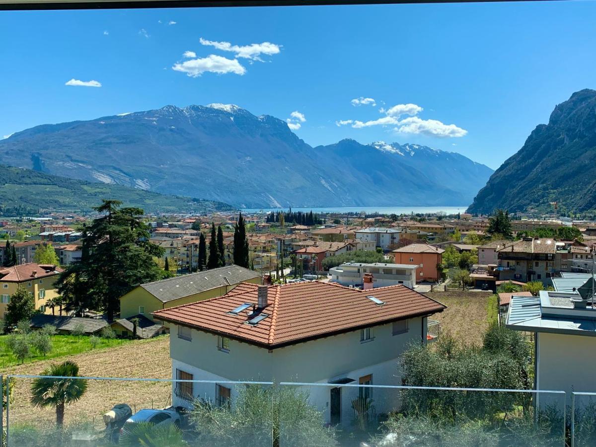 Visioni Lake View Boutique Rooms & Breakfast - Adults Friendly Riva del Garda Exteriör bild